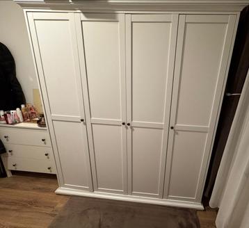 Witte Kledingkast met 4 Deuren - afbeelding 1 Witte Kledingkast met 4 Deuren - afbeelding 1