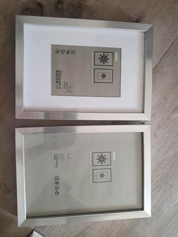 2 Ikea Ribba Fotolijsten, zilver kleur, 21 x 30 of 12 x 17 c