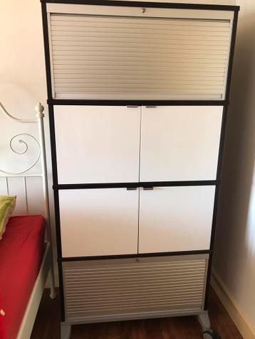EFFEKTIV IKEA 19 elementen met rolluiken, deurtjes en open - afbeelding 2 EFFEKTIV IKEA 19 elementen met rolluiken, deurtjes en open - afbeelding 2