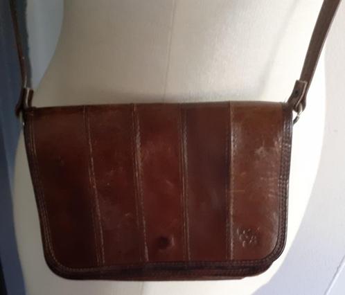 leuke jaren 60 schoudertasje Lucy retro vintage leer 17x13cm, Sieraden, Tassen en Uiterlijk, Tassen | Schoudertassen, Gebruikt