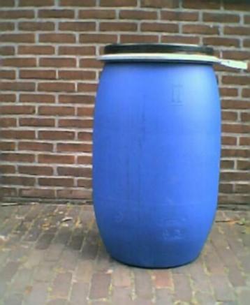 blauwe kunststof vaten regenton 120 liter