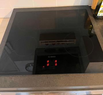 IKEA onderkast + Bosch inductiekookplaat & combimagnetron - afbeelding 2 IKEA onderkast + Bosch inductiekookplaat & combimagnetron - afbeelding 2