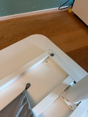 Ikea BEKANT bureau, wit, 160x80 cm en in hoogte verstelbaar - afbeelding 2 Ikea BEKANT bureau, wit, 160x80 cm en in hoogte verstelbaar - afbeelding 2