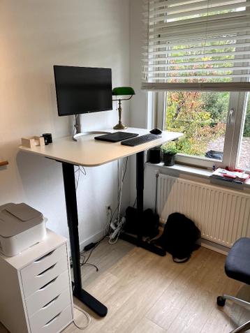 IKEA BEKANT sta/zitbureau (elektrisch) - afbeelding 3 IKEA BEKANT sta/zitbureau (elektrisch) - afbeelding 3