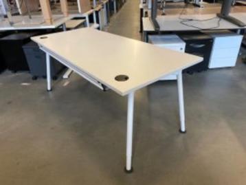 Bureau met knop 180x80xH68-88 cm, 39 stuks - afbeelding 13 Bureau met knop 180x80xH68-88 cm, 39 stuks - afbeelding 13