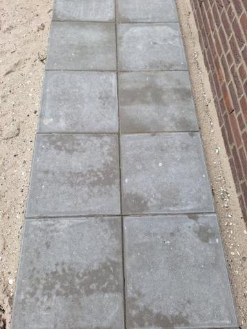 Betonnen terrastegels