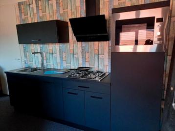nieuwe keuken mat zwart 280cm incl 5 inbouwapp. uit voorraad