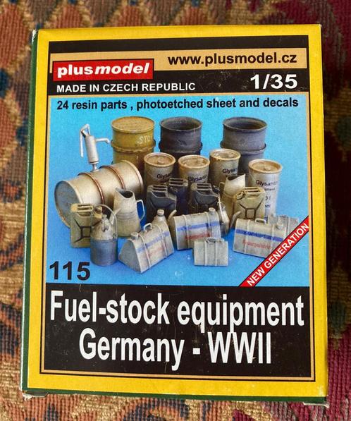 1/35 PlusModel 115 German Fuel Stock Equipment WWII, Hobby en Vrije tijd, Modelbouw | Figuren en Diorama's, Nieuw, Diorama, Ophalen of Verzenden