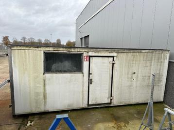 geïsoleerde 20" container omgebouwd tot verfopslag/mengkamer