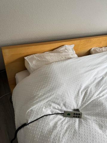 IKEA MALM bed met elektrische lattenbodems - afbeelding 4 IKEA MALM bed met elektrische lattenbodems - afbeelding 4