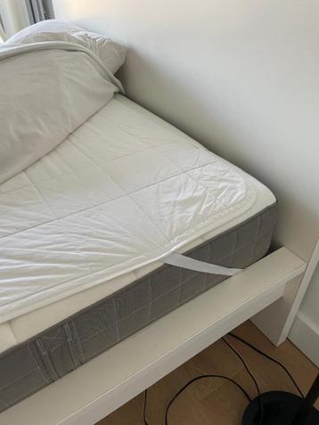 Bed Ikea Malm inclusief matras en lattenbodems - afbeelding 4 Bed Ikea Malm inclusief matras en lattenbodems - afbeelding 4