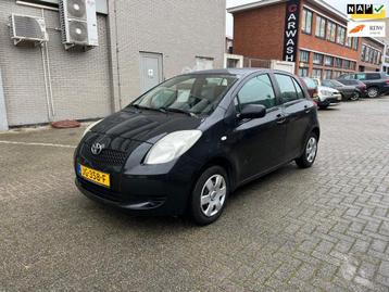 Toyota Yaris 1.0 VVTi Terra 5 Deurs Zwart Apk 03-2025