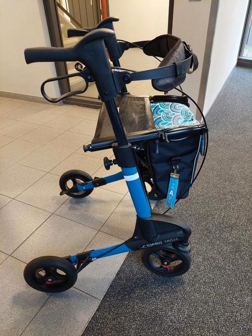 Rollator lichtgewicht aluminium lees beschrijving nieuwstaat, Diversen, Rollators, Zo goed als nieuw, Lichtgewicht, Ophalen