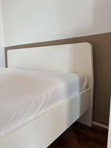 Bedframe Malm ikea 140x200 - afbeelding 6 Bedframe Malm ikea 140x200 - afbeelding 6
