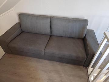 Grijze IKEA Kivik 3-zits bank - afbeelding 1 Grijze IKEA Kivik 3-zits bank - afbeelding 1