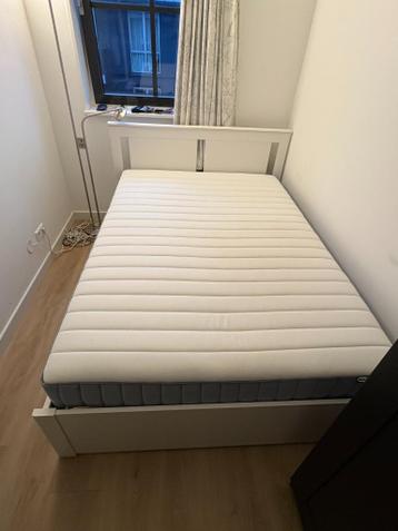 Bedframe en Matras IKEA - afbeelding 2 Bedframe en Matras IKEA - afbeelding 2