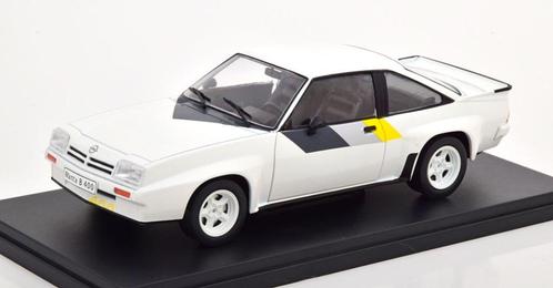 Atlas 1:24 Opel Manta B 400 1981 wit met decor in blister, Hobby en Vrije tijd, Modelauto's | 1:24, Nieuw, Auto, Overige merken