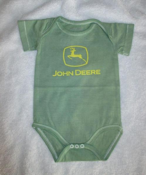 Groen rompertje Mt 50/56 John Deere logo katoen., Kinderen en Baby's, Babykleding | Maat 56, Nieuw, Jongetje, Nacht- of Onderkleding