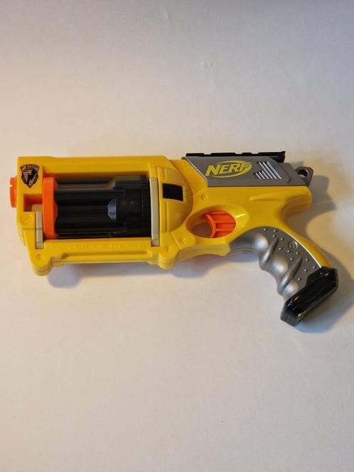 Nerf pistool Type N-Strike IGST + 10 pijlen, Kinderen en Baby's, Speelgoed | Buiten | Actiespeelgoed, Gebruikt, Ophalen of Verzenden