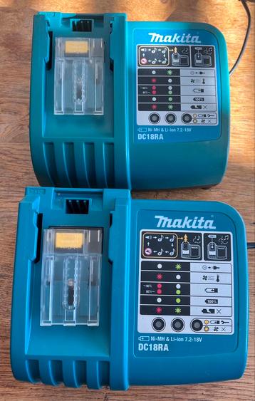 Makita snellader DC18RA 2stuks beschikbaar 