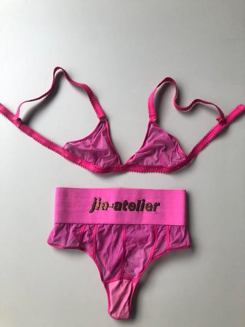 JIA Atelier Bralette en string design roze mesh, Kleding | Dames, Ondergoed en Lingerie, Setje, Roze, Verzenden
