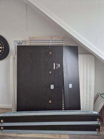 IKEA Malm Bed 160x200 + Lattenbodem & Matras - afbeelding 4 IKEA Malm Bed 160x200 + Lattenbodem & Matras - afbeelding 4