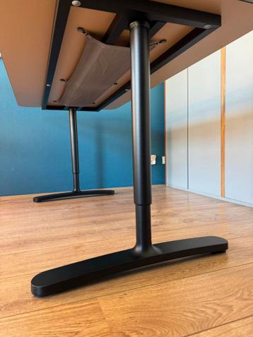 IKEA Bekant Bureau Zwart 160x80cm - afbeelding 4 IKEA Bekant Bureau Zwart 160x80cm - afbeelding 4