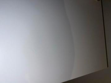 Ikea Malm Bureau - Gebruikt - afbeelding 4 Ikea Malm Bureau - Gebruikt - afbeelding 4