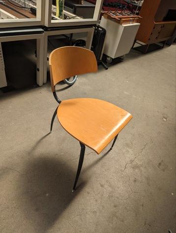 Lande Dutch design tripod stoel