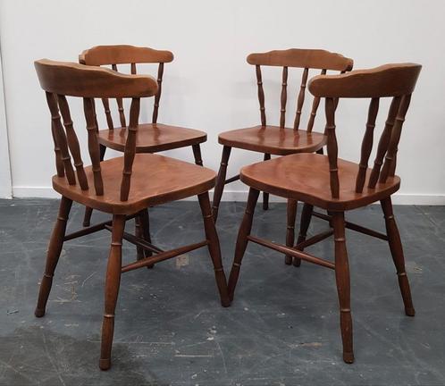 Nog 30 stuks Vintage cafestoelen hout cafe stoelen spijlen, Huis en Inrichting, Stoelen, Zo goed als nieuw, Vijf, Zes of meer stoelen