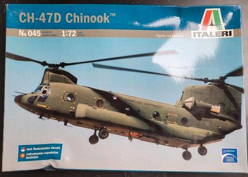 Italeri Boeing CH-47D Chinook 1:72 Nederlanse decals!, Hobby en Vrije tijd, Modelbouw | Vliegtuigen en Helikopters, Zo goed als nieuw