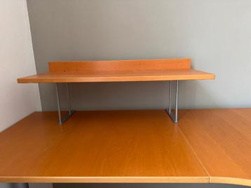 2 stuks Ikea Galant bureau's met accessoires - afbeelding 4 2 stuks Ikea Galant bureau's met accessoires - afbeelding 4