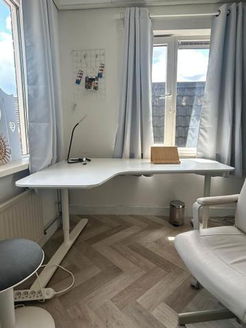 Ikea bekant hoekbureau - afbeelding 2 Ikea bekant hoekbureau - afbeelding 2
