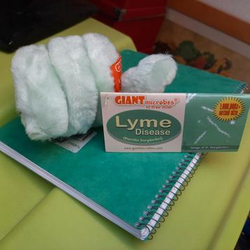 pop knuffel stelt Lyme virus voor