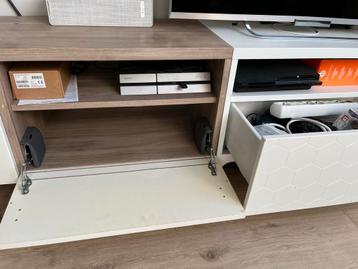 IKEA Besta TV Meubels - Wit/Bruin, 120cm - afbeelding 2 IKEA Besta TV Meubels - Wit/Bruin, 120cm - afbeelding 2