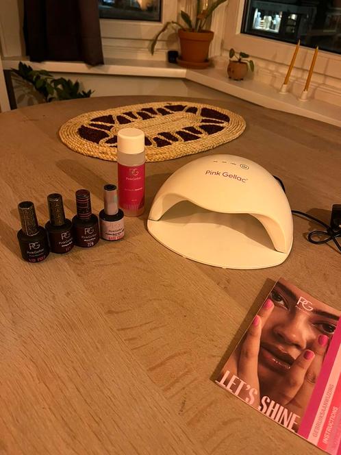 Pink gellac set lamp + lakjes + remover, Sieraden, Tassen en Uiterlijk, Uiterlijk | Cosmetica en Make-up, Zo goed als nieuw, Handen en Nagels