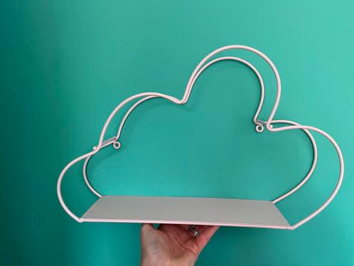 3 lichtroze wolken metalen wandplankjes + 2 sterren haakjes, Kinderen en Baby's, Kinderkamer | Inrichting en Decoratie, Zo goed als nieuw