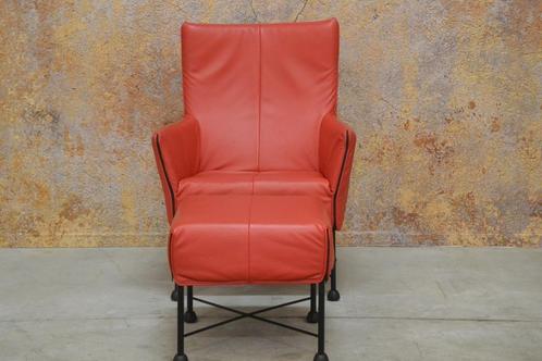 ZGANieuw rode leren Montis Charly design fauteuil + hocker!, Huis en Inrichting, Fauteuils, Zo goed als nieuw, Leer, Metaal, 50 tot 75 cm
