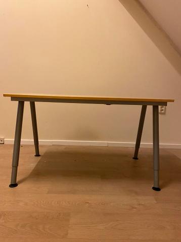 Bureau Ikea Galant verstelbare poten - afbeelding 2 Bureau Ikea Galant verstelbare poten - afbeelding 2