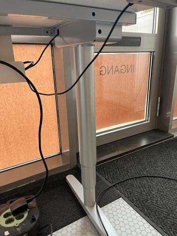 Ikea Electrische poot Bekant Bureau zit-sta. Onderdelen! - afbeelding 9 Ikea Electrische poot Bekant Bureau zit-sta. Onderdelen! - afbeelding 9