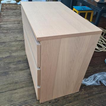 Nette ikea malm ladekast met 3 ruime lades - afbeelding 1 Nette ikea malm ladekast met 3 ruime lades - afbeelding 1