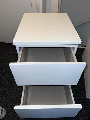 Ikea Malm Nachtkastje Wit - Gebruikt - afbeelding 3 Ikea Malm Nachtkastje Wit - Gebruikt - afbeelding 3