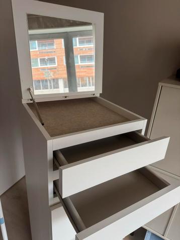 Ikea Malm 6 ladekast met spiegel - afbeelding 4 Ikea Malm 6 ladekast met spiegel - afbeelding 4