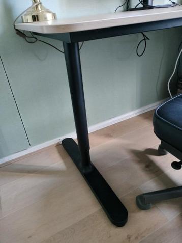 IKEA Bekant hoekbureau zwart/licht eiken - afbeelding 4 IKEA Bekant hoekbureau zwart/licht eiken - afbeelding 4