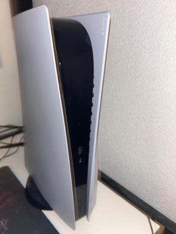 Playstation 5 inclusief 2 controllers en Trustmaster stuur