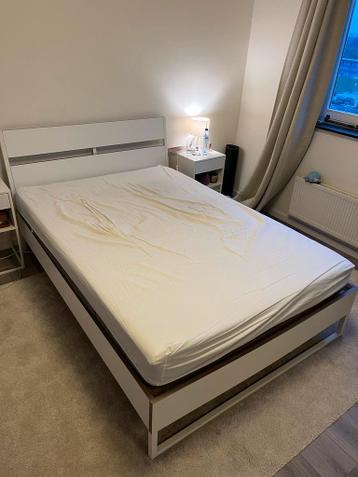 IKEA Bedframe (zonder lattenbodem) - afbeelding 3 IKEA Bedframe (zonder lattenbodem) - afbeelding 3