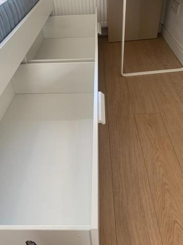 IKEA BRIMNES Bedframe met opberglades, VESTERÖY matras - afbeelding 3 IKEA BRIMNES Bedframe met opberglades, VESTERÖY matras - afbeelding 3