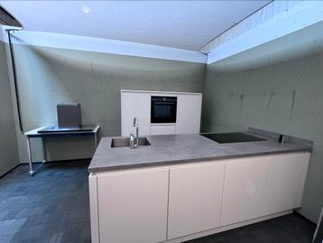 Prachtige luxe Schuller keuken met Siemens apparatuur.(2022)