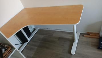 Ikea Bekant hoekbureau links 140 x 60 cm - afbeelding 3 Ikea Bekant hoekbureau links 140 x 60 cm - afbeelding 3