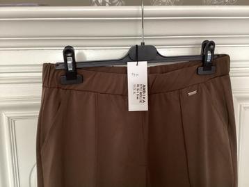 Travellerstof pantalon,mt. 44/XL, chocolade bruin, NIEUW..!